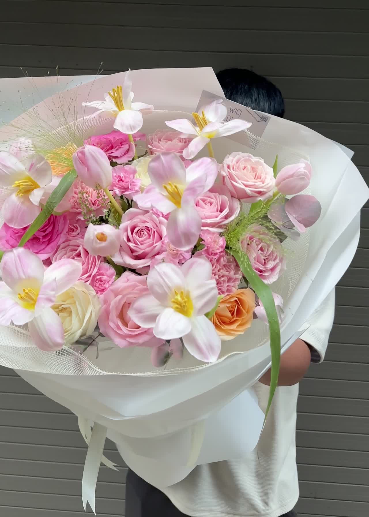 Ý nghĩa hoa theo màu sắc: Nhìn từ tâm lý người nhận: màu hoa nào dễ tạo ấn tượng tốt