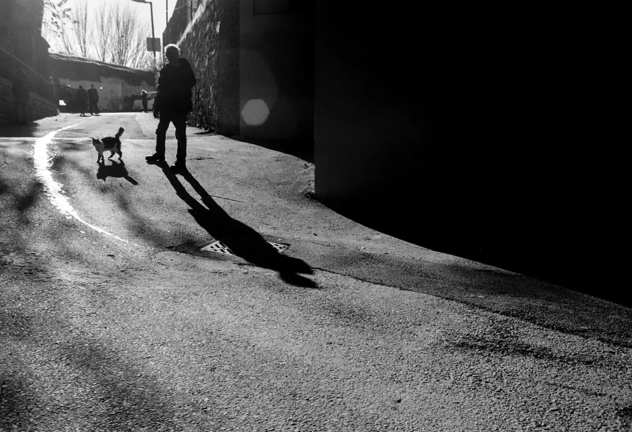Acros