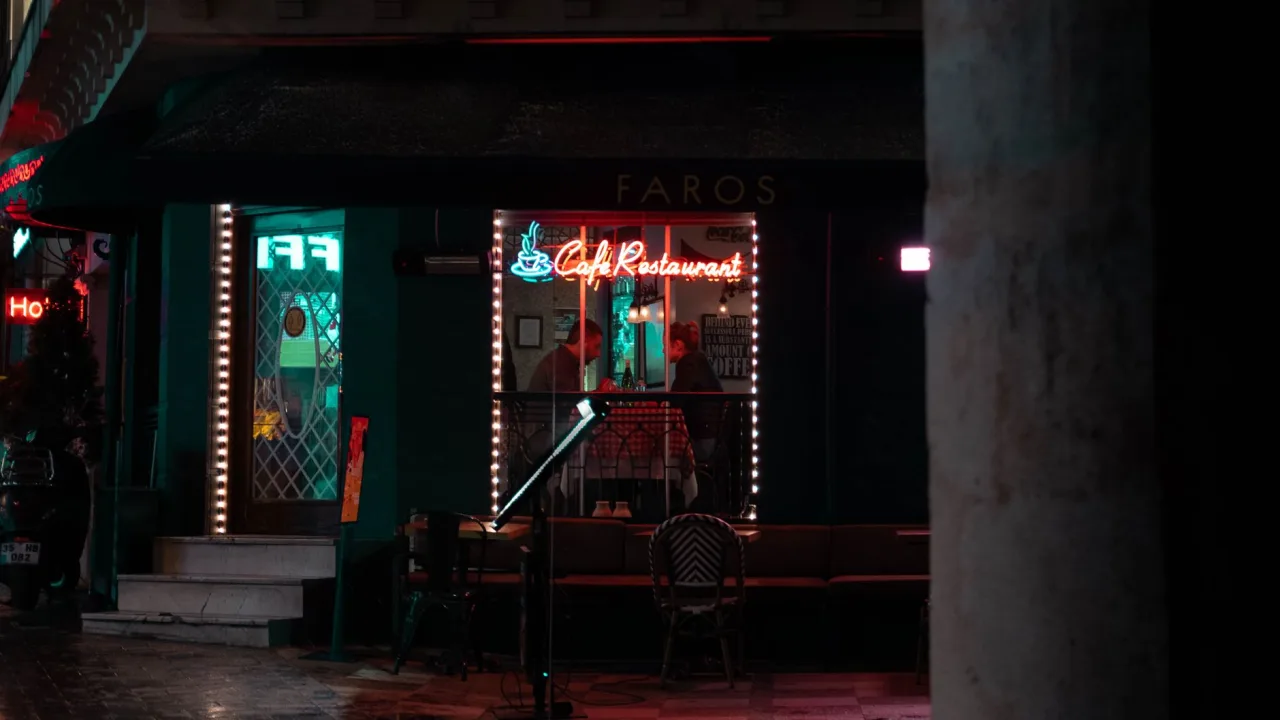 Eterna / Cinema